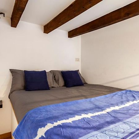 Luxury Loft On The Duomo Wifi & Netflix Lägenhet Milano Exteriör bild